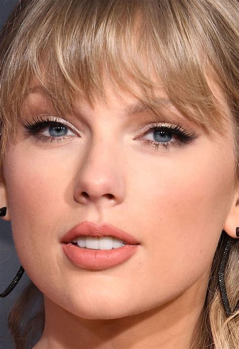 Taylor Swift Close Up Face - vrogue.co