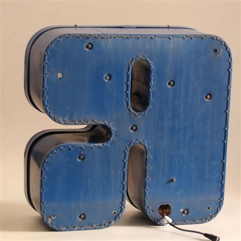 Mid-Century Illuminated Letter R, 1970s for sale at Pamono