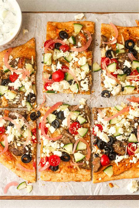Gyro Pizza on Flatbread - SueBee Homemaker