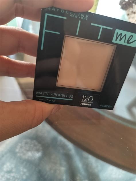 Maybelline New York Fit Me Pressed Powder-120 Classic Ivory (9 g)