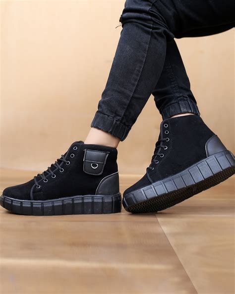 Buy Women's Black Sneakers Online in India at Bewakoof