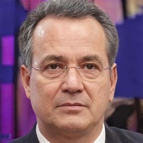 How to Make a Ring Smaller: Top Resizing Methods