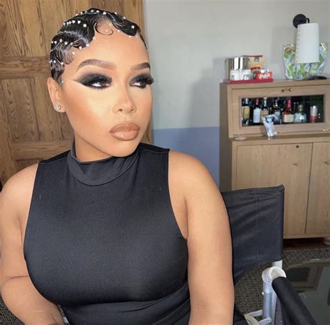 12 Finger Waves Hairstyles That Will Add A Touch Of Vintage Glam To ...