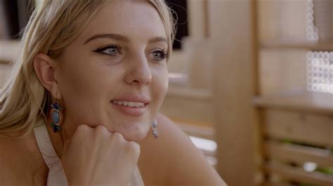 Watch Siesta Key Season 1 Episode 3: Kelsey's New Crew - Full show on ...