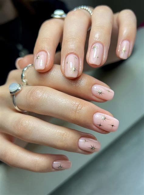30+ Star Nail Designs Worth Wishing On | Star nail designs, Star nails ...