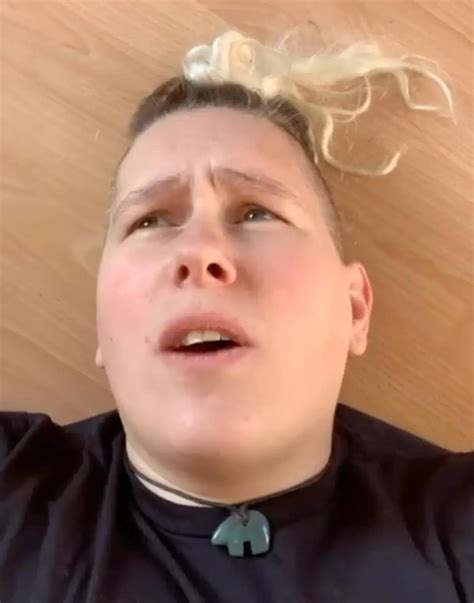 Transgender Powerlifter Smashes Women's World Record By More Than 440 ...