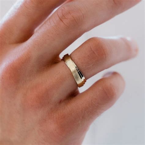Unique Men's Wedding Band. Gold Wedding Band for Men. Mens Wedding Ring ...