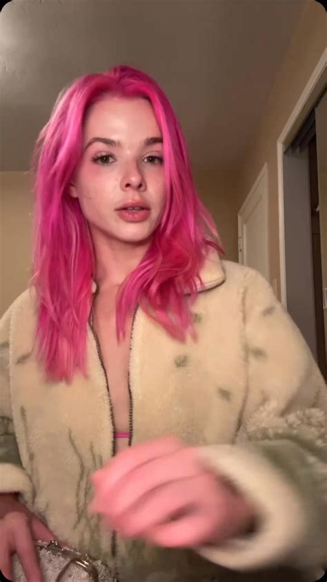 Charm Daze | Stimming | Instagram