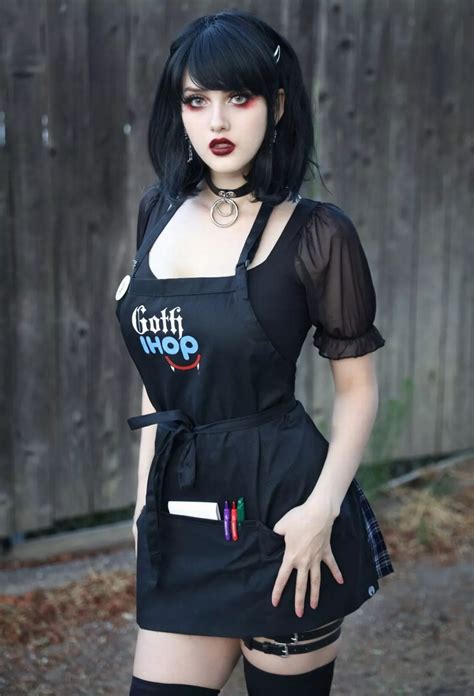 'Goth' OnlyFans model facing legal battle with pancake chain over cosplay outfit - Daily Star