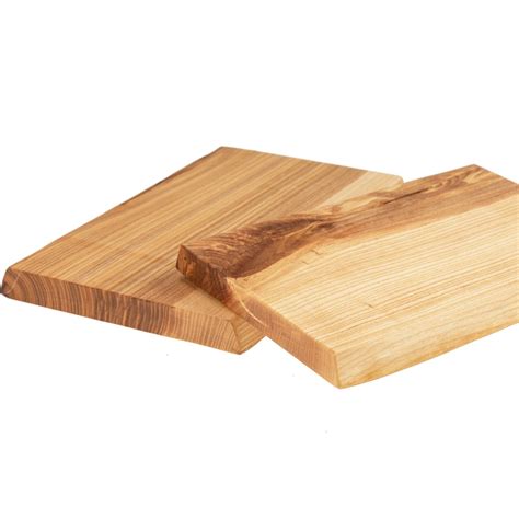 Schneidebrett mit Baumkante aus geölter Kern-Esche – 32 x 19 x 2,2 cm ...