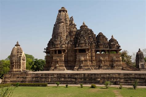 Sex in the Temples (Khajuraho Sex Temples in India) • Choosing Figs