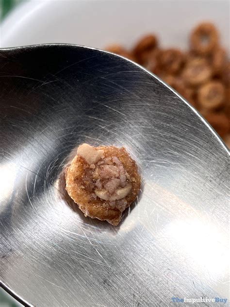 REVIEW: Cheerios Oat Crunch Berry Cereal