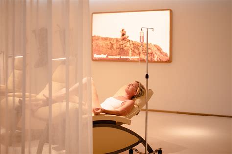 Stem cells and ozone therapy: luxury tourism for longevity costs up to ...