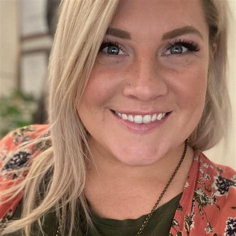 Katie Brown // miss_katie_lady's Amazon Page