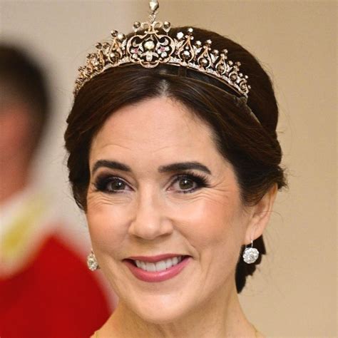 Princess Isabella's 18th Birthday Portraits | The Royal Watcher