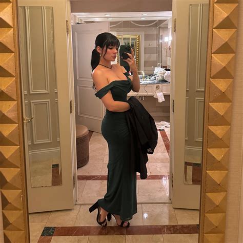 Savannah Summer (@savysummer) • Instagram photos and videos