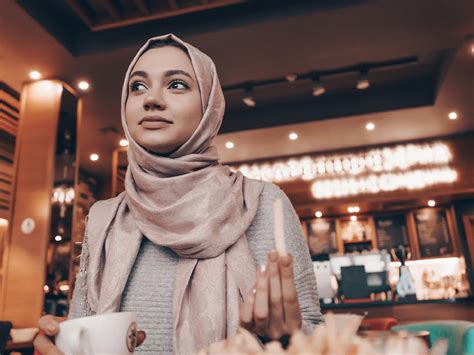 HALAL AND HEALTHY LIVING: NURTURING BODY AND SOUL - Serunai Commerce