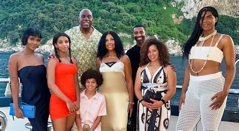 "Wow": Magic Johnson's Family Photo Goes Viral – NBA Legend's Rare ...