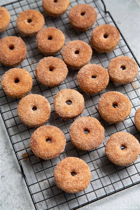 Baked Mini Donuts - The Little Epicurean
