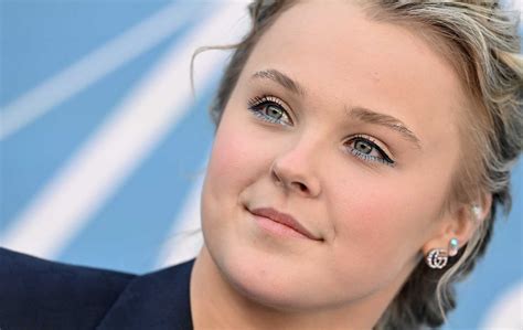 Trans OnlyFans star Qtee Foxx: 'More to me than my genitals'