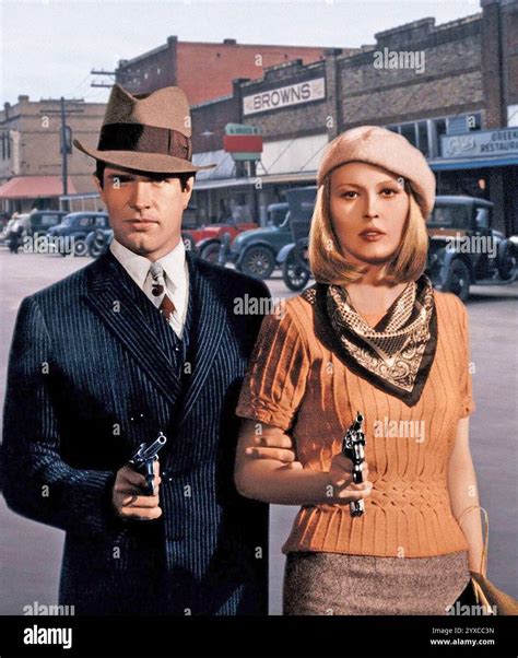 BONNIE AND CLYDE 1967 Warner Bros.-Seven Arts film with Warren Beatty ...