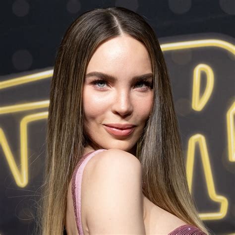 Belinda apuesta por un 'preppy look' con botas XL para cenar en Beverly ...