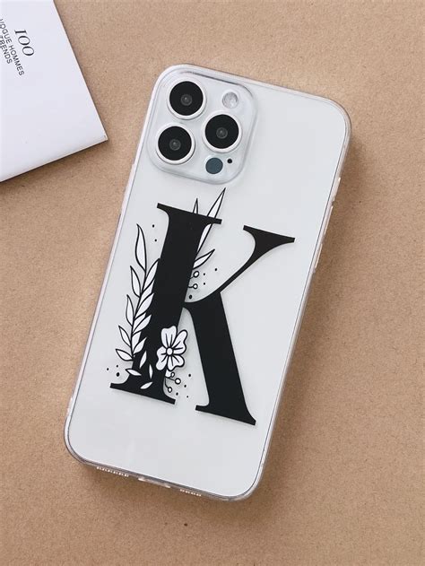 Flower & Letter Graphic Phone Case