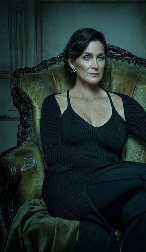 Carrie Anne Moss 2022