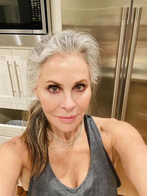 Beautiful Women Over 50, Beautiful Old Woman, Rosie Huntington Whiteley ...