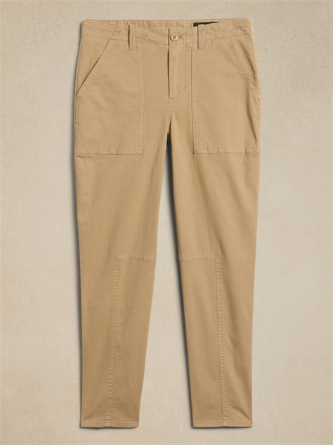 Mid-Rise Slim Cargo Pant | Banana Republic
