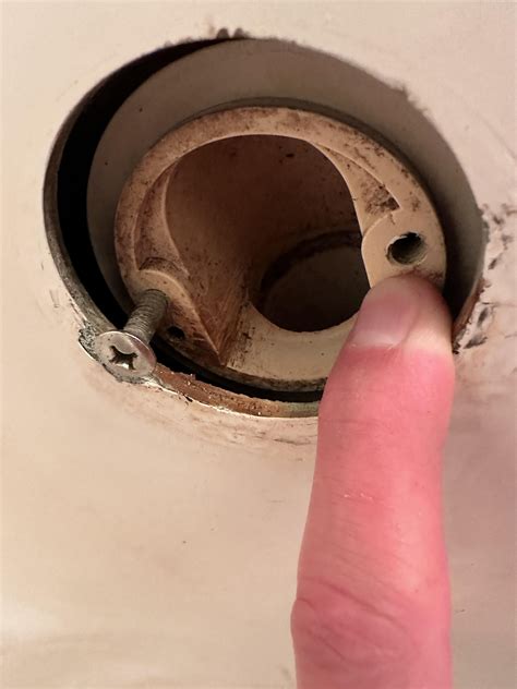 Tub overflow/gasket : r/Plumbing