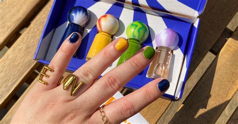 Harry Styles Pleasing Beauty Hot Holiday Review