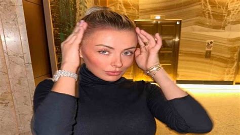 Corinna Kopf Age, Net Worth, Boyfriend, Family, and Height
