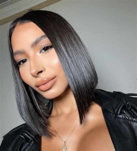 Daniela Antury (Даниэла Антури): биография модели, актрисы и блогера