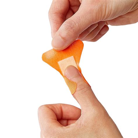 Curad Ironman Antibacterial Bandages - 20 Count, Extreme Hold Adhesive ...