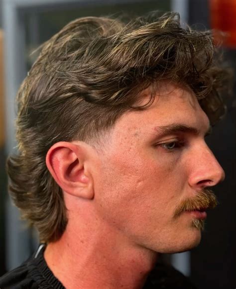 Modern mullet cut | Wavy hair men, Mullet haircut, Mens haircuts short