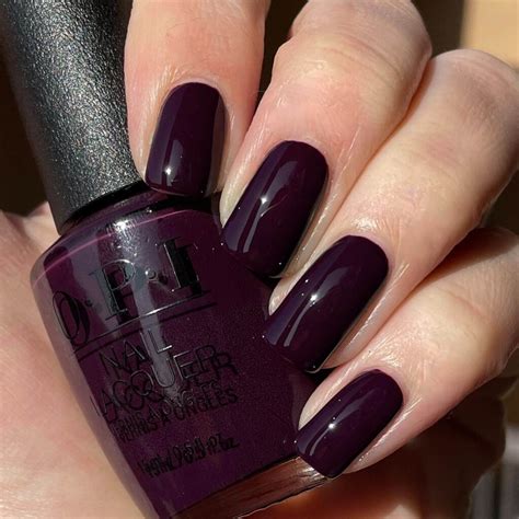 15 Simple Dark Purple Nails - Sparkling Boy Ideas