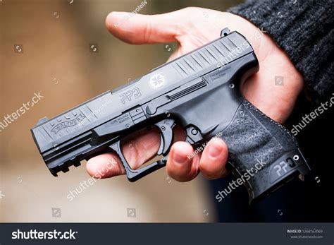 78 imágenes de Walther p99 - Imágenes, fotos y vectores de stock ...