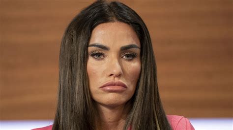 Katie Price bankruptcy dispute: Judge suspends TikTok income - BBC News