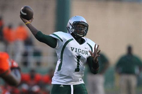60 seconds with Vigor senior quarterback Devin Adams (video) - al.com