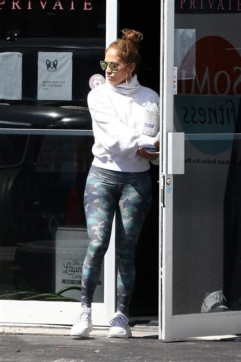 Jennifer Lopez Sexy Ass In Spandex - Hot Celebs Home