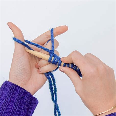 German Twisted Cast On [10 Easy Steps]