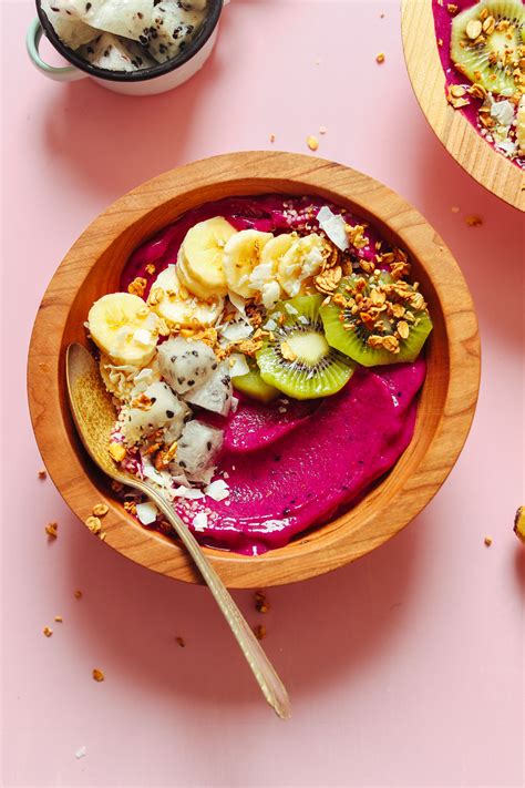 Pitaya Smoothie Bowl Recipe | Bryont Blog