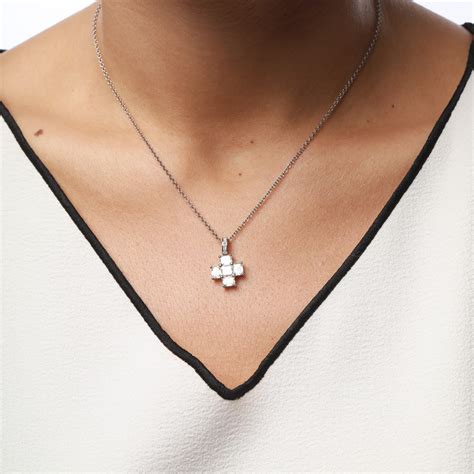 18 Carat White Gold 2.23 Ct Diamond Cross Necklace For Sale at 1stDibs ...