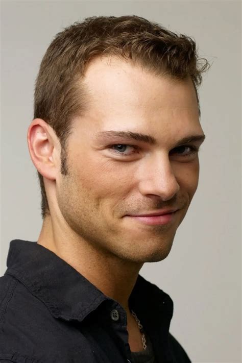 Shawn Roberts biographie, news, photos et vidéos