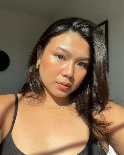 Can You Mix Vitamin C and Niacinamide? A Derm Explains | Who What Wear