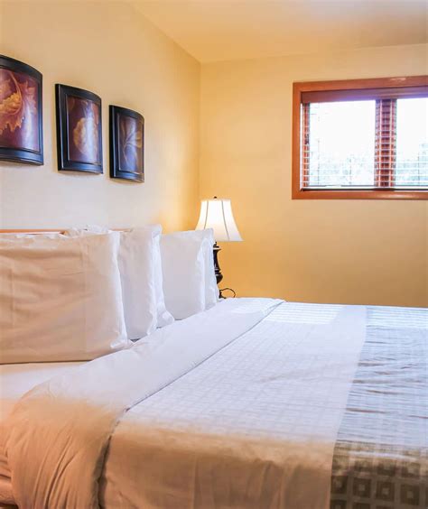 Guest Rooms - Door County | Waterbury Inn Condominium Resort