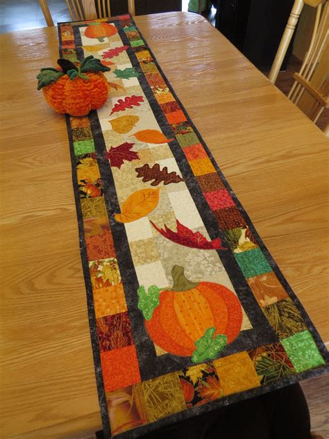 Fall Quilted Table Runner Patterns - Pattern Inspiration Daily