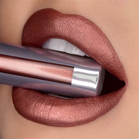 Best Lipsticks for Mature Women – Runway Rogue