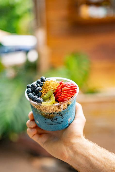 10+ SATISFYING Açaí Bowls on Oahu (Worth the Calories)
